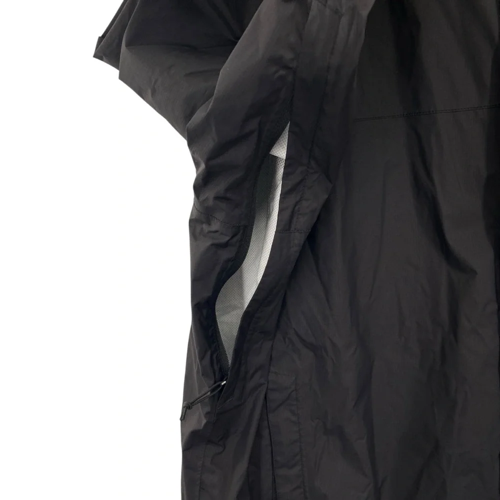 The North Face Men’s The Stow Black Lightweight Windbreaker Hooded Jacket